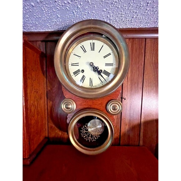 Waterbury Other - Vintage Made in Korea Waterbury Reproduction Figure Eight Wall Clock